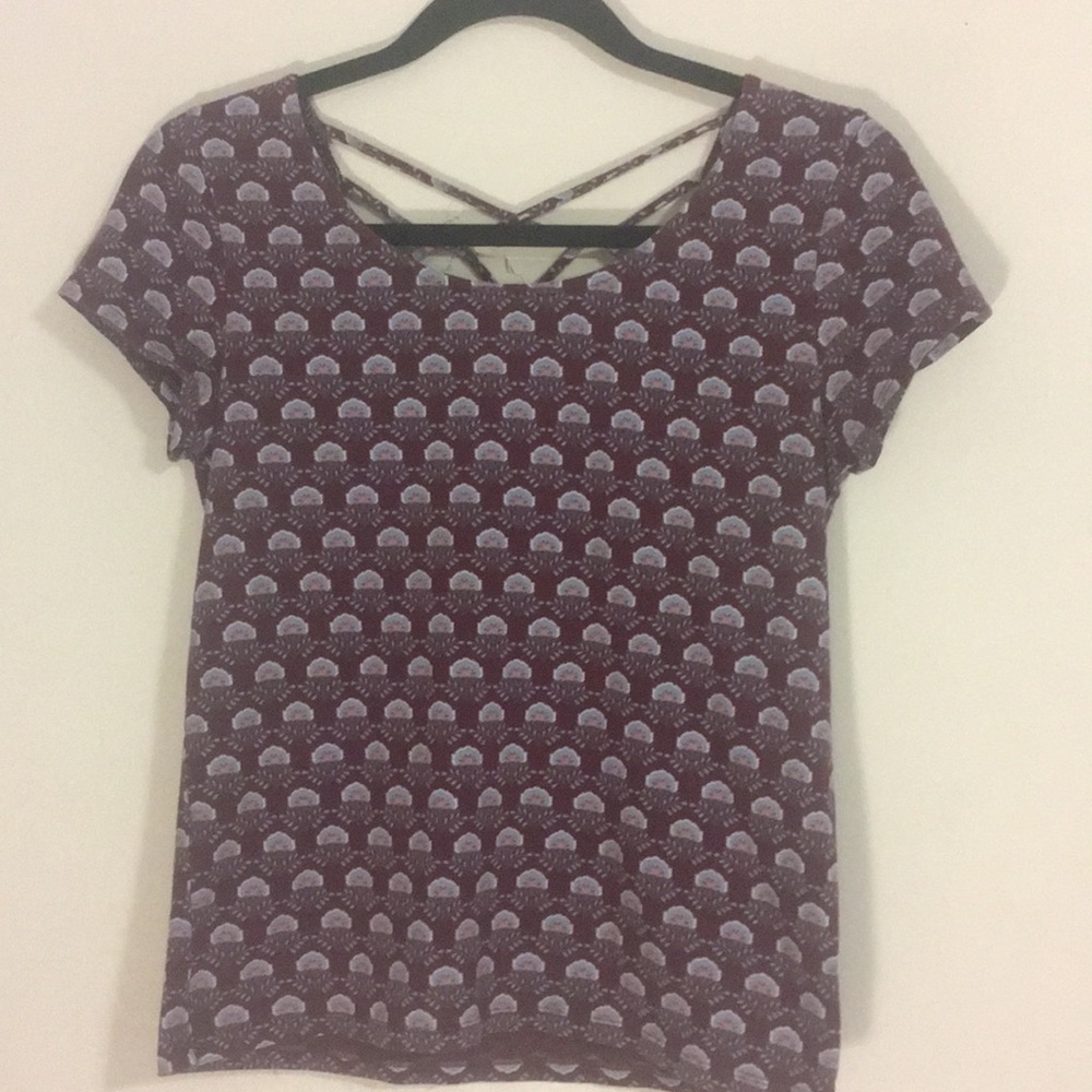 Soft Aeropostale T-shirt Maroon/Flower Design (L)